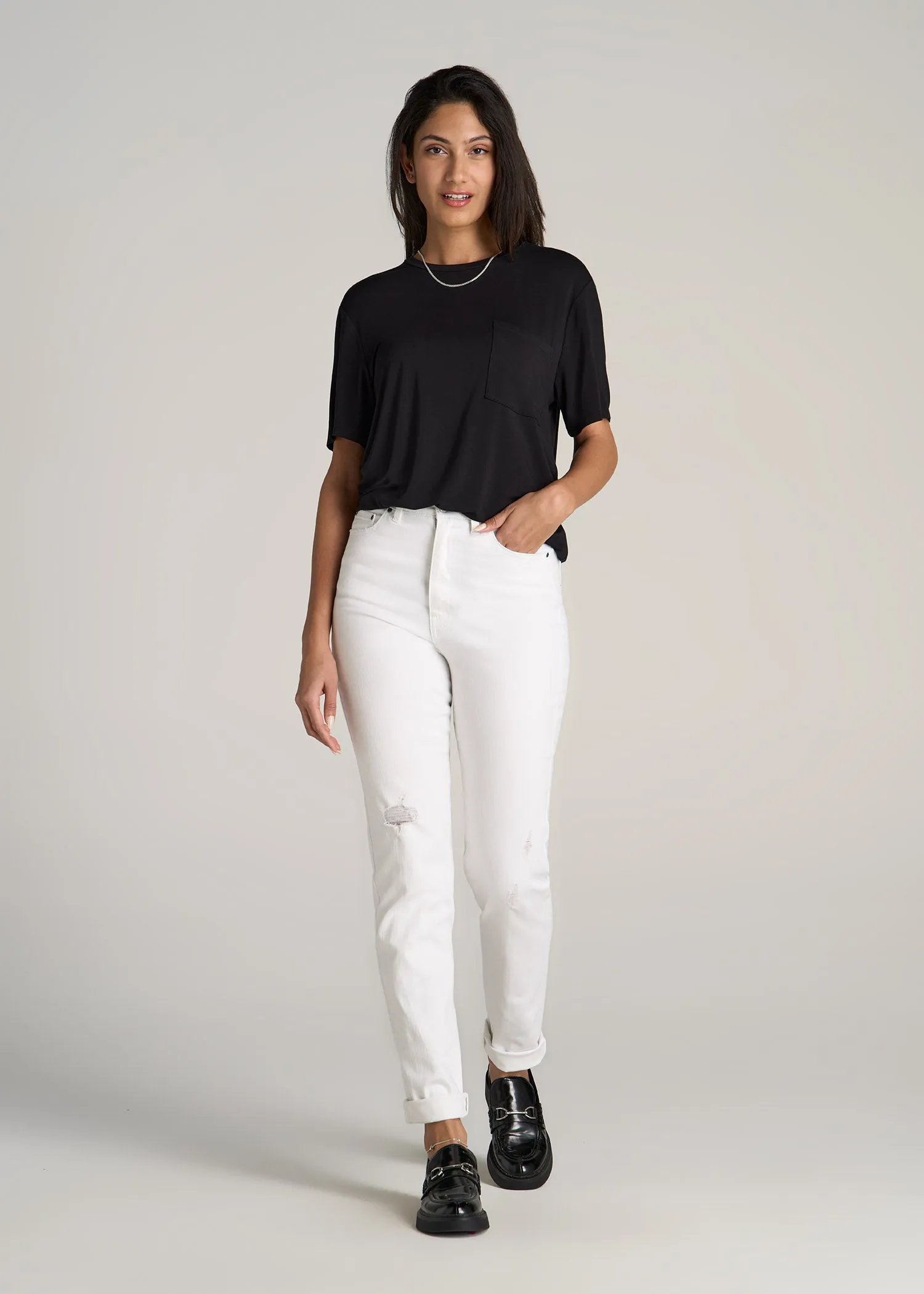 Short-Sleeve Oversized Crewneck Pocket T-Shirt for Tall Women in Black