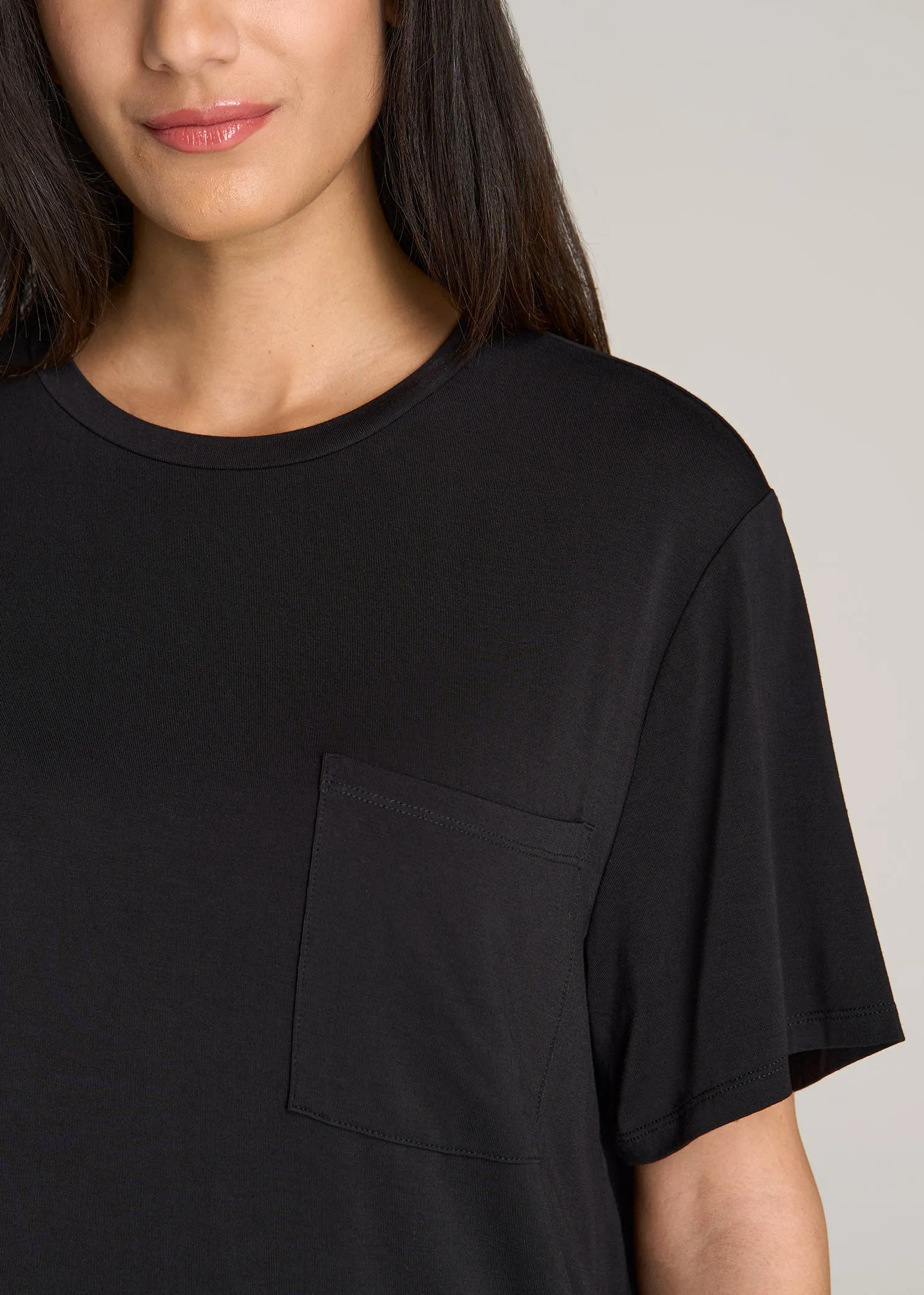 Short-Sleeve Oversized Crewneck Pocket T-Shirt for Tall Women in Black